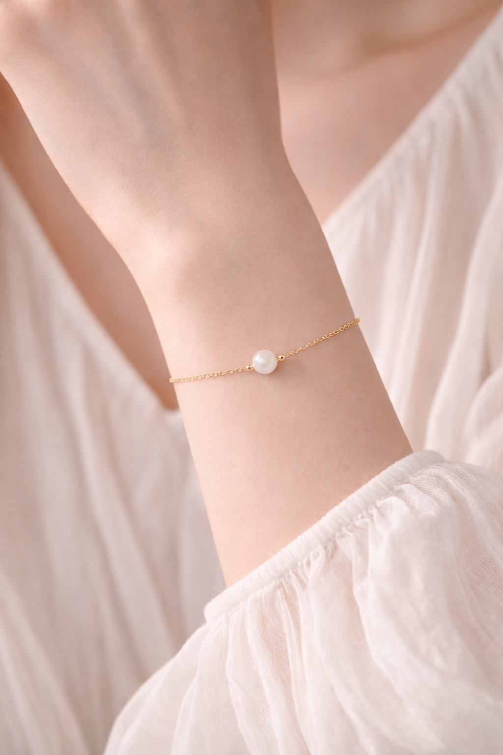 Bracelet ENAË doré - Perle d'eau douce