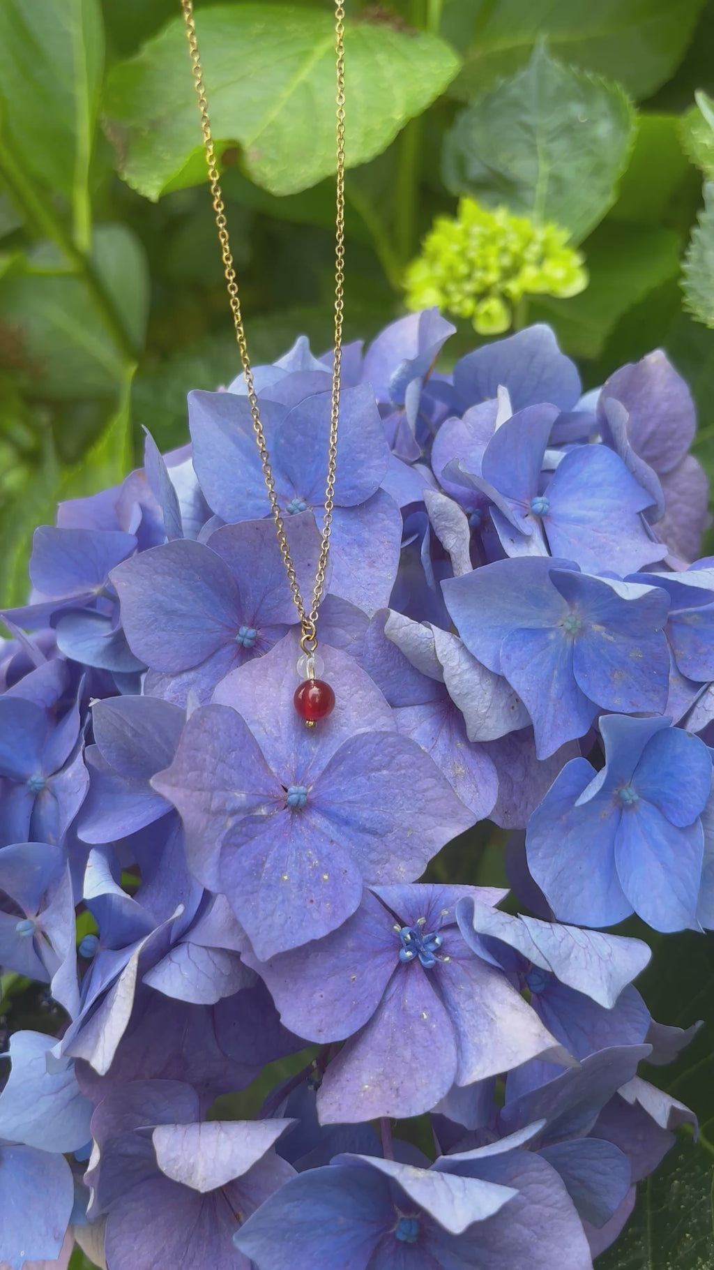 Collier Naissance Juillet – Cornaline & Cristal de Roche | Bijou Énergie & Confiance
